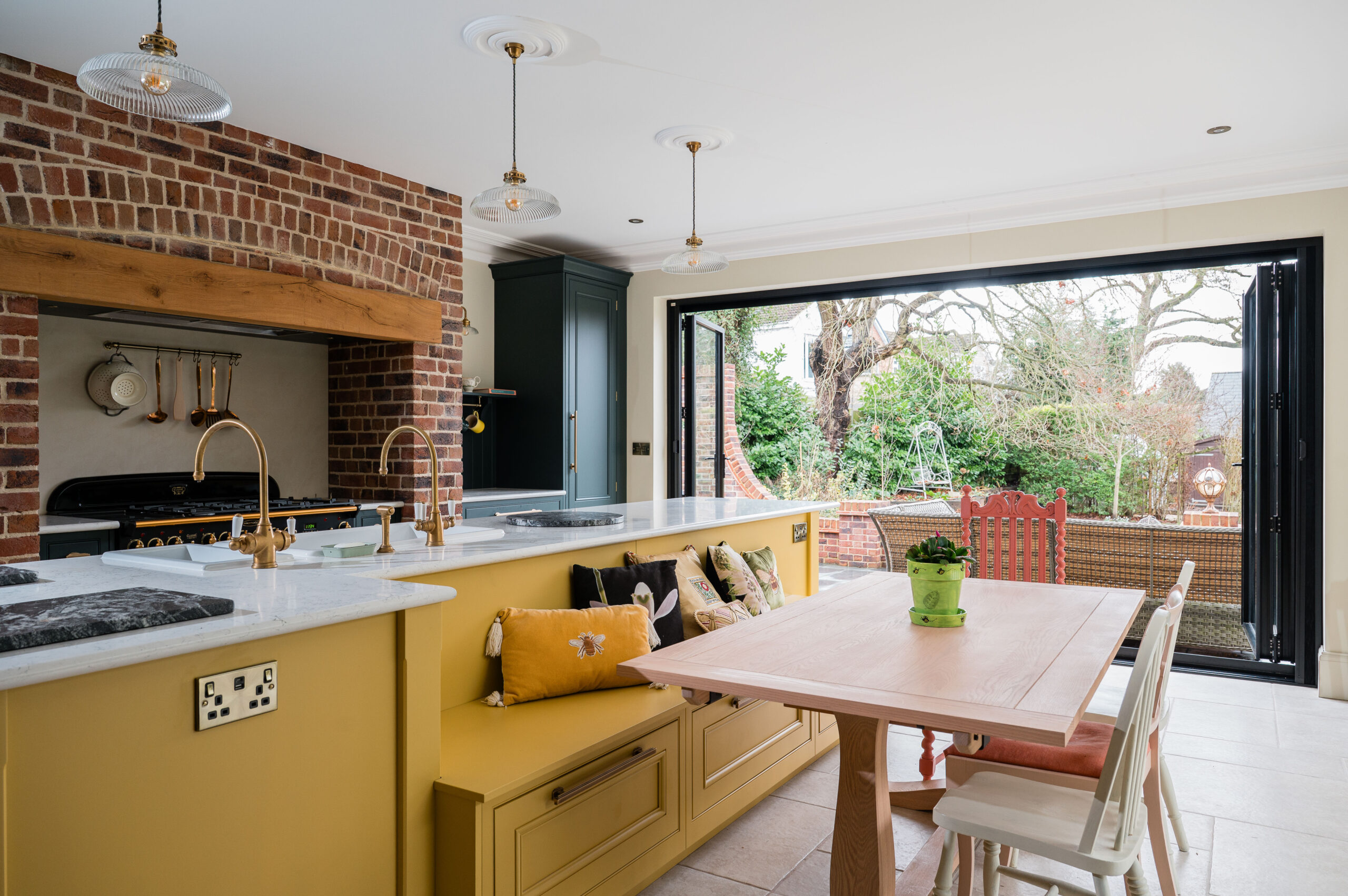 Doors 46 Kingswood Crescent 32 scaled Brentwood Essex Rom Valley Glass and Glazing