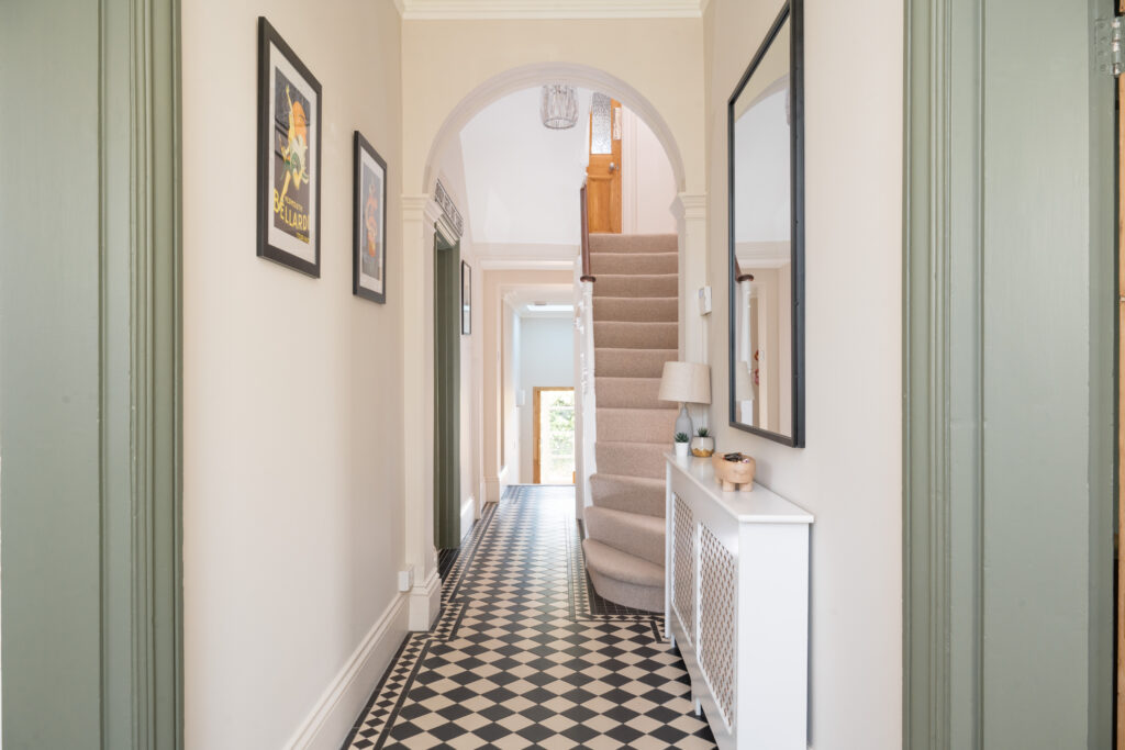 Avenue Road, Brentwood-52